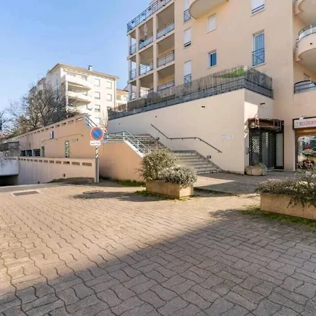L'atrium Hyper Centre Pour Rejoindre Geneve *